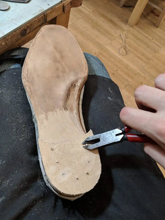 Shoemaking School Pt. 6  — Bevelled Waist and making a Heel